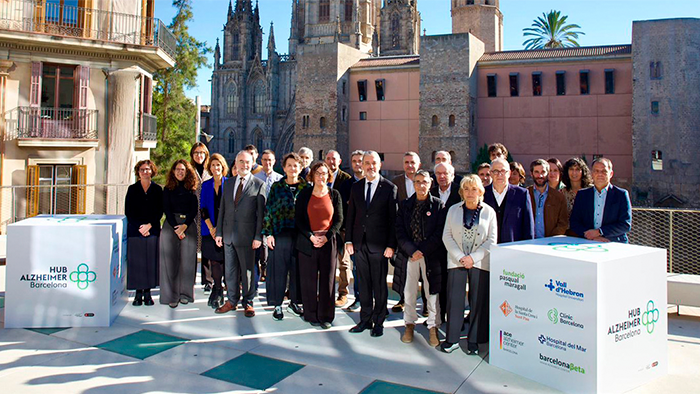 Este proyecto, promovido por la Fundación Pasqual Maragall con el apoyo del Ayuntamiento de Barcelona, cuenta con la participación de los principales hospitales públicos de la ciudad y de instituciones especializadas en la investigación del Alzheimer.